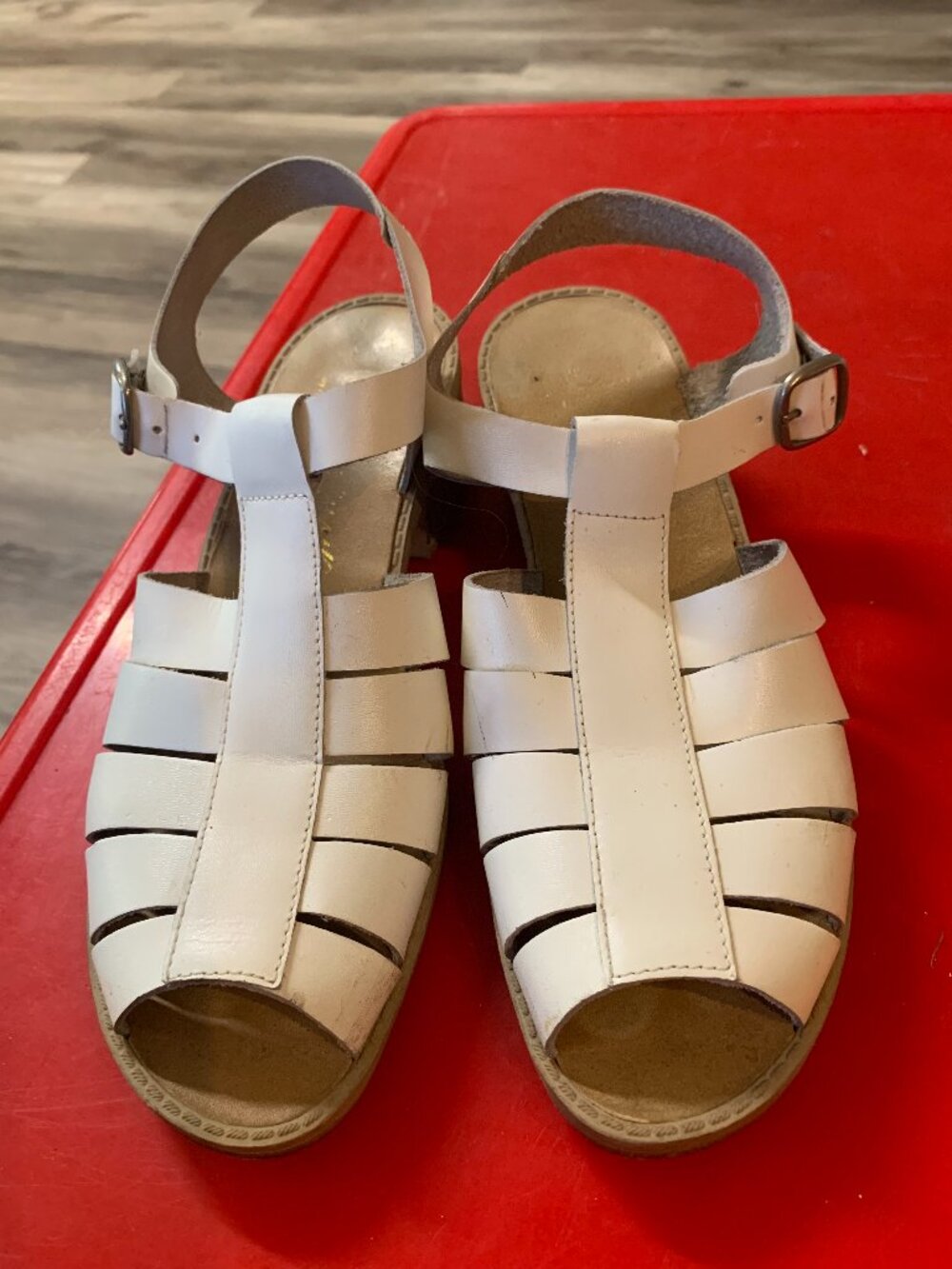 Women's Size 7.5 White Sandals by Studio